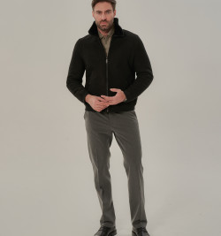 Мужская дубленка из замши черного цвета