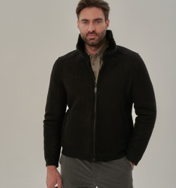 Мужская дубленка из замши черного цвета