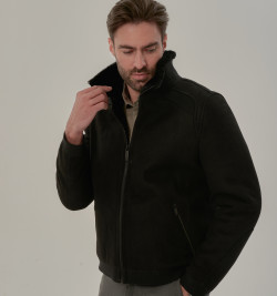 Мужская дубленка из замши черного цвета