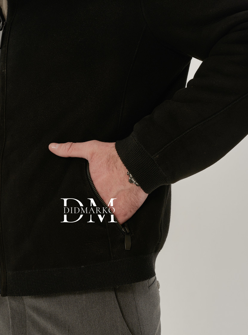 Мужская дубленка из замши черного цвета