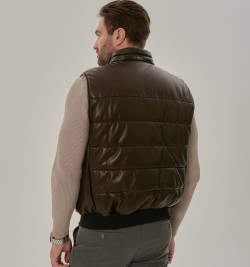 Мужская жилетка из натуральной кожи