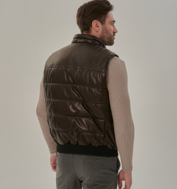 Мужская жилетка из натуральной кожи