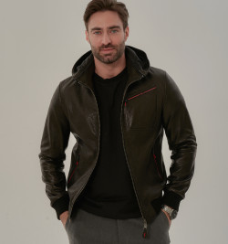 Кожаная куртка с капюшоном мужская