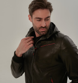 Кожаная куртка с капюшоном мужская