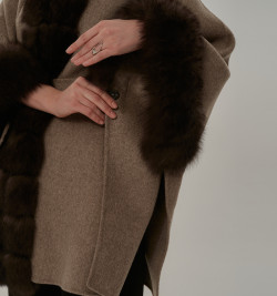 Пончо с капюшоном большие размеры