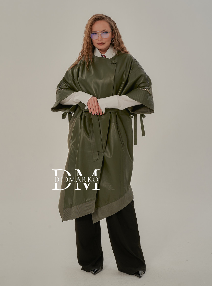 Дизайнерская кожаная накидка больших размеров