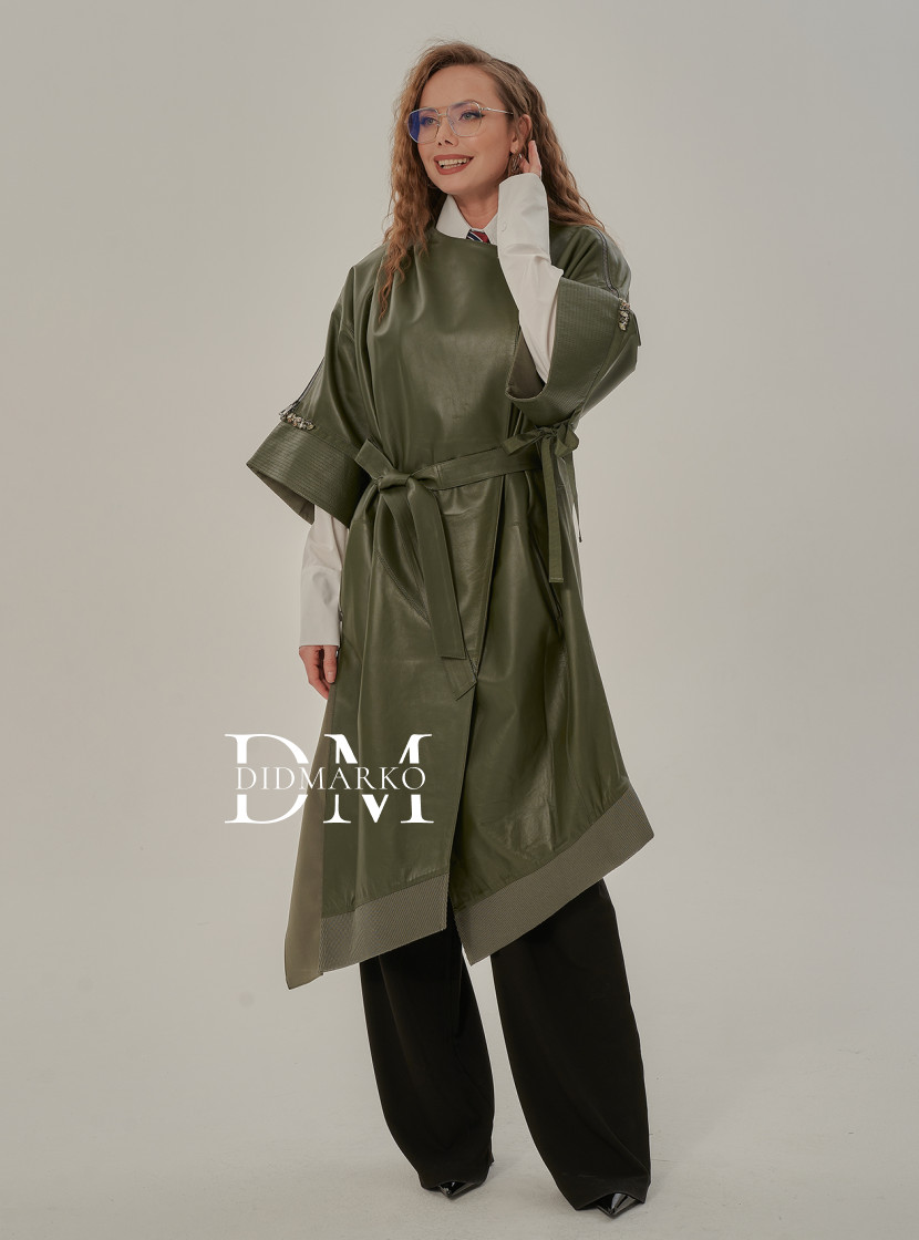 Дизайнерская кожаная накидка больших размеров