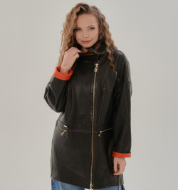 Удлиненная кожаная куртка из итальянской коллекции 