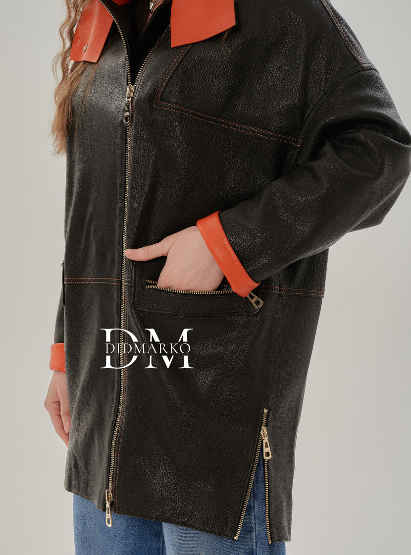 Удлиненная кожаная куртка из итальянской коллекции 