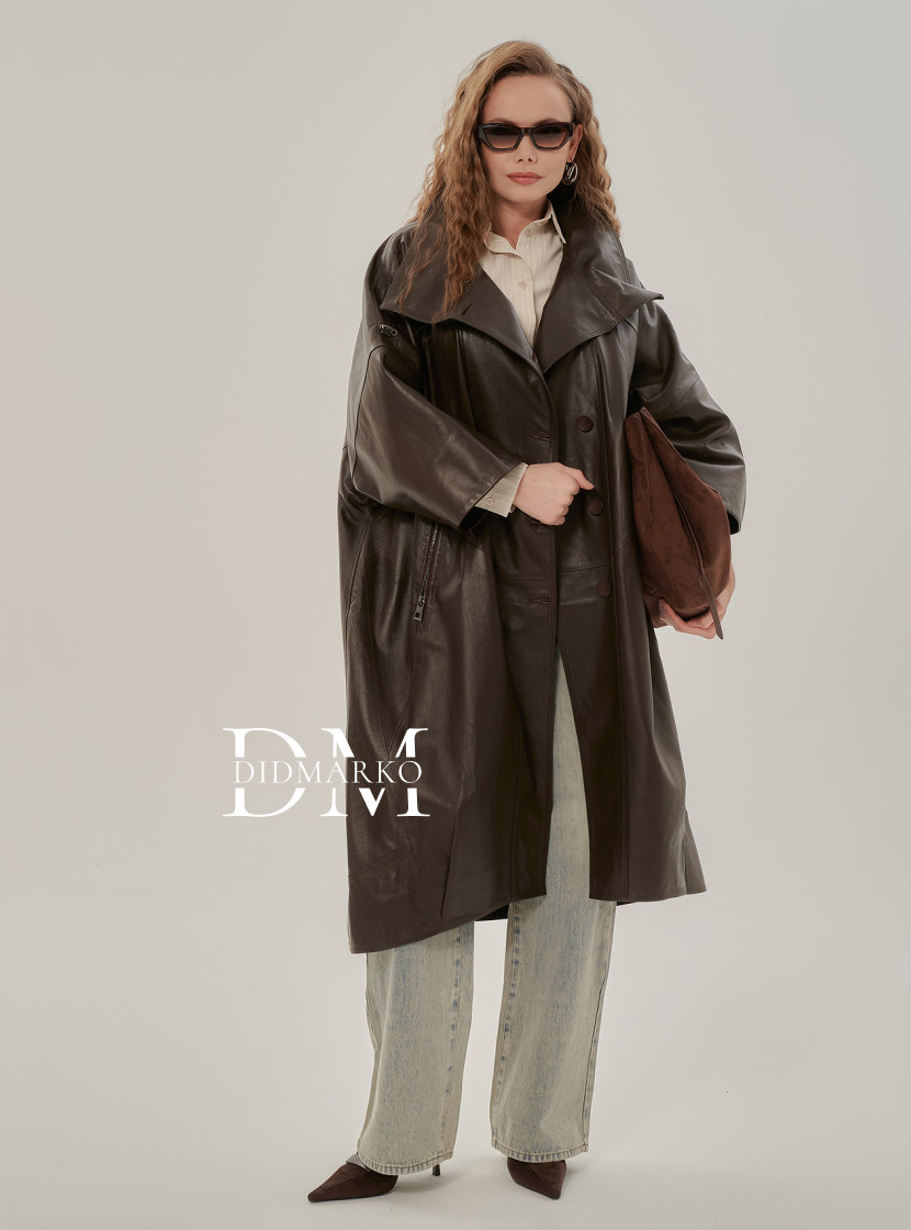 Женский кожаный плащ больших размеров