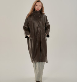 Женский кожаный плащ больших размеров