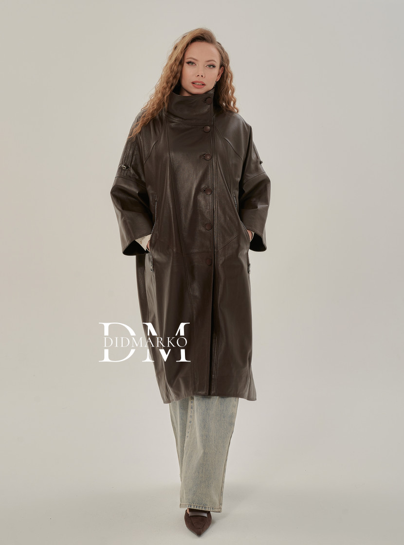 Женский кожаный плащ больших размеров