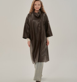 Женский кожаный плащ больших размеров