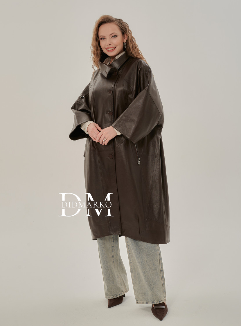 Женский кожаный плащ больших размеров