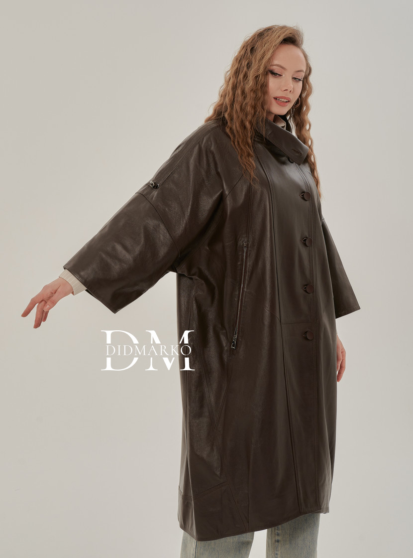Женский кожаный плащ больших размеров
