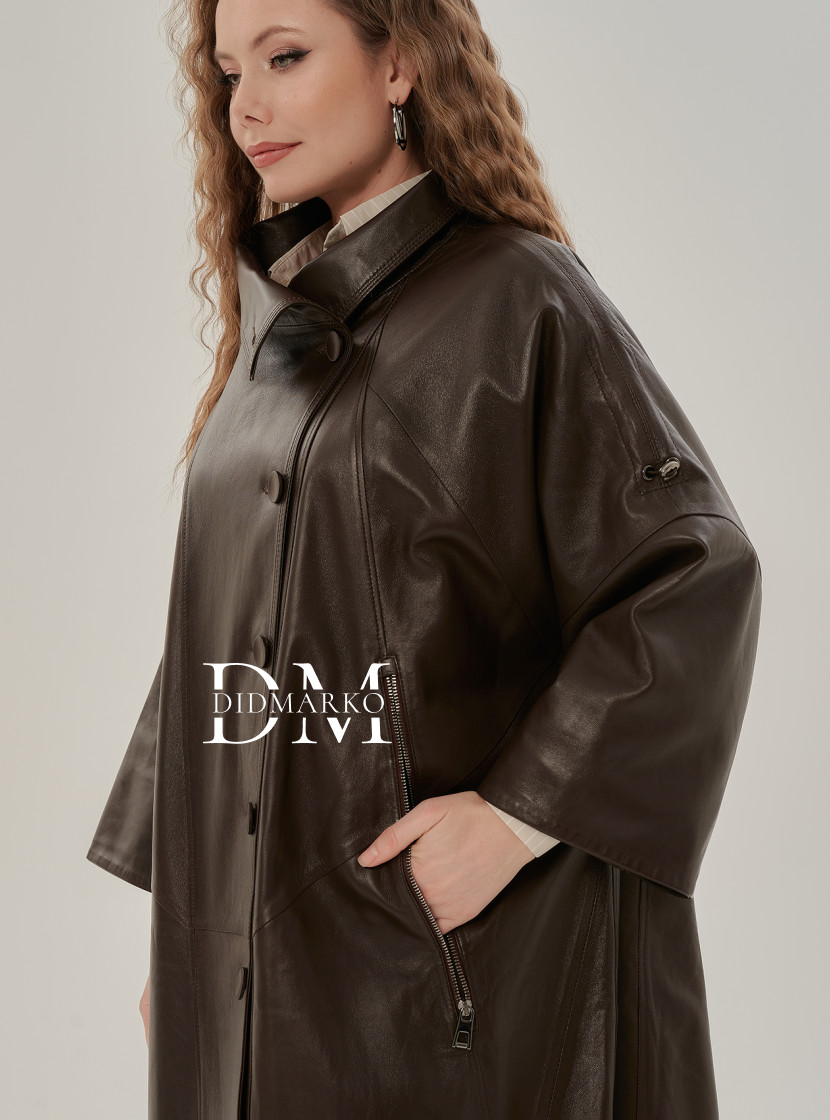 Женский кожаный плащ больших размеров