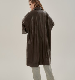 Женский кожаный плащ больших размеров