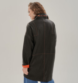 Удлиненная кожаная куртка из итальянской коллекции 