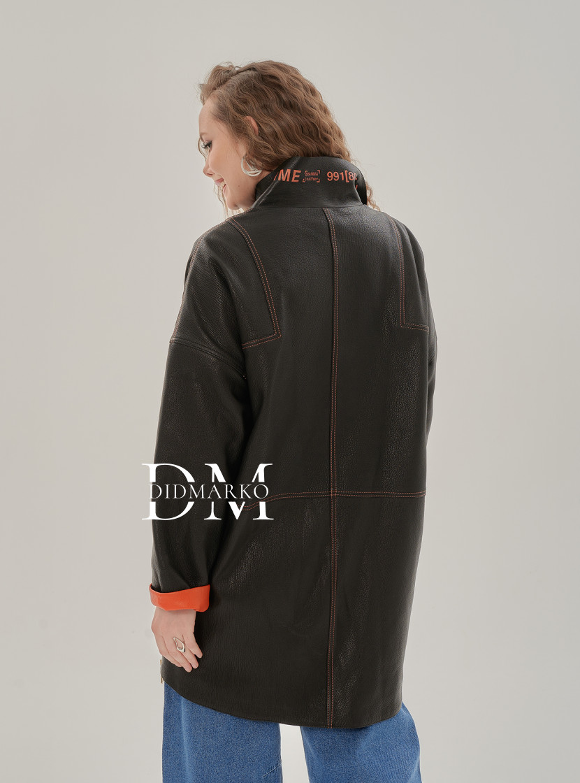 Удлиненная кожаная куртка из итальянской коллекции 