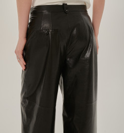 Кожаные брюки на молнии