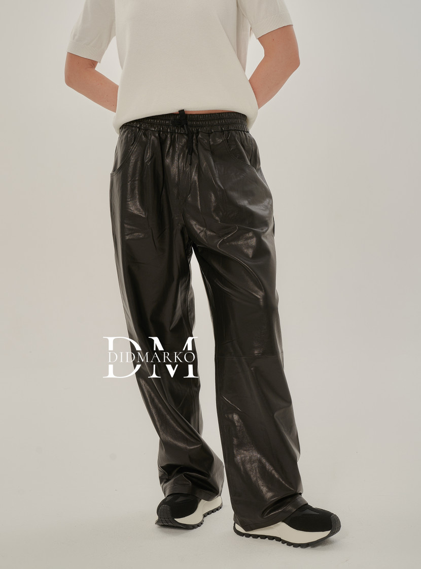 Брюки из натуральной кожи на резинке