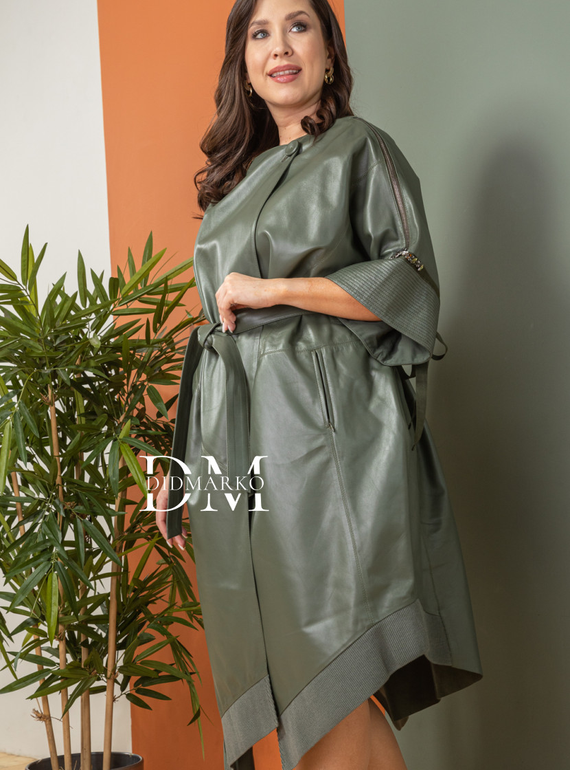 Дизайнерская кожаная накидка больших размеров