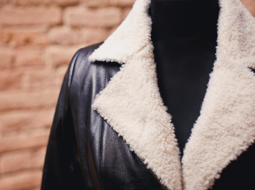 Гид по капюшонам, воротникам и манжетам: мелкие детали зимней верхней одежды, которые реально влияют на тепло и комфорт