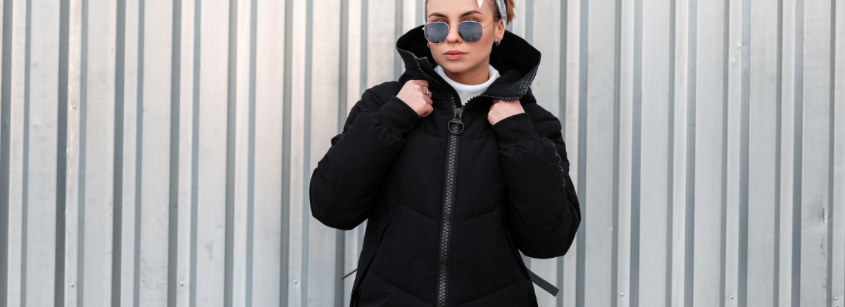 Как правильно подобрать размер и посадку пуховика и пальто онлайн, чтобы не возвращать заказ: практические советы по меркам и примерке дома