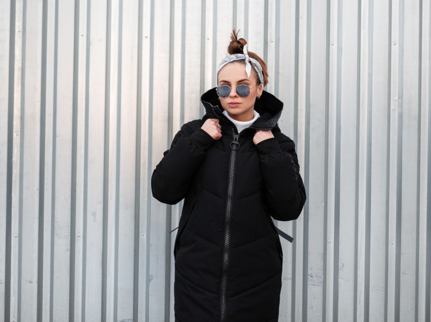 Как правильно подобрать размер и посадку пуховика и пальто онлайн, чтобы не возвращать заказ: практические советы по меркам и примерке дома