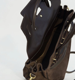 Замшевая сумка в коричневом цвете