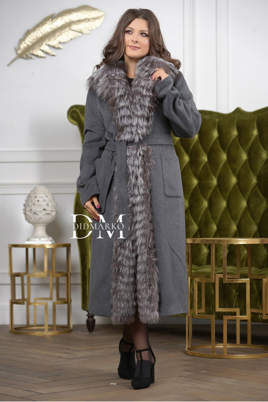 Купить Длинное пальто с мехом чернобурки в %rs_city_gde%